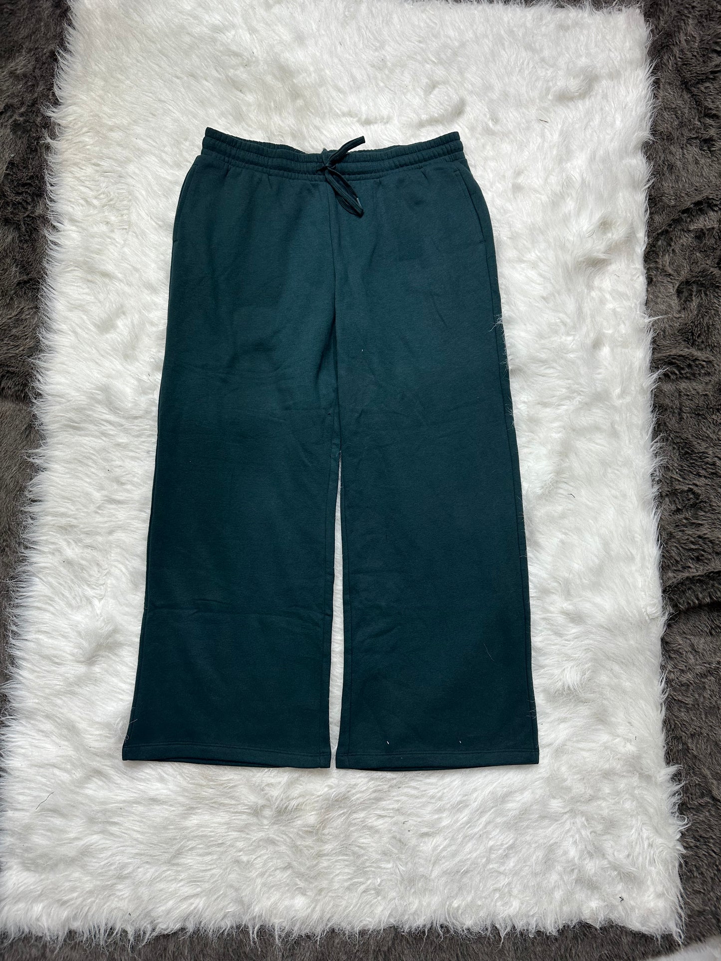 Wide Leg Sweatpants in Black