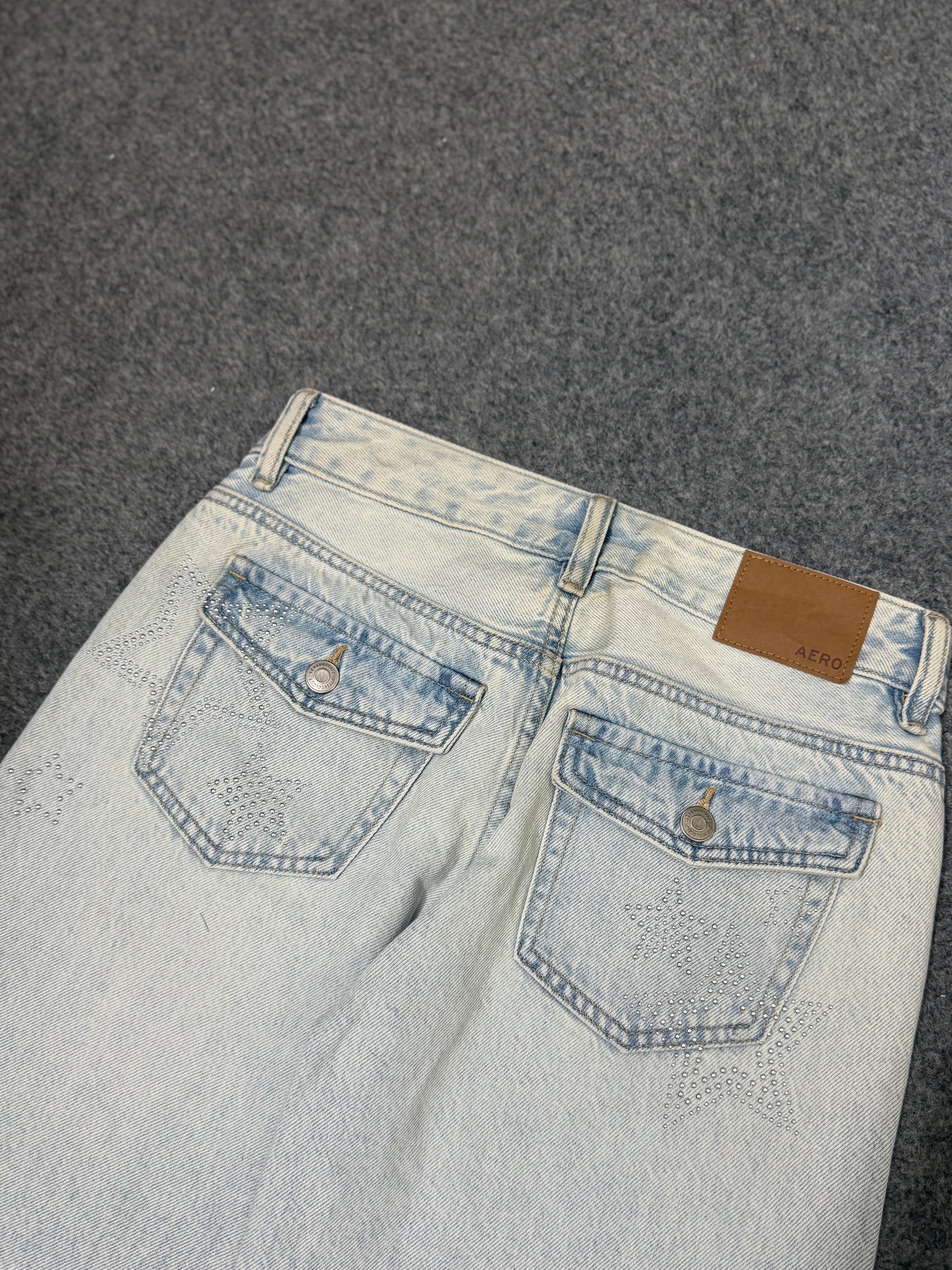 Aeropostale Low-Rise Baggy Wide Leg Star Pocket Jean