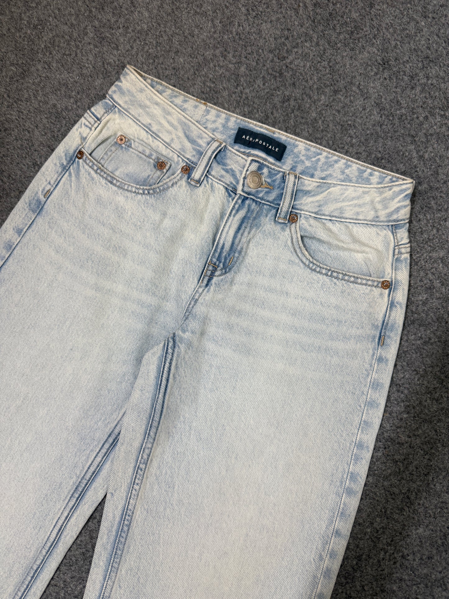 Aeropostale Low-Rise Baggy Wide Leg Star Pocket Jean