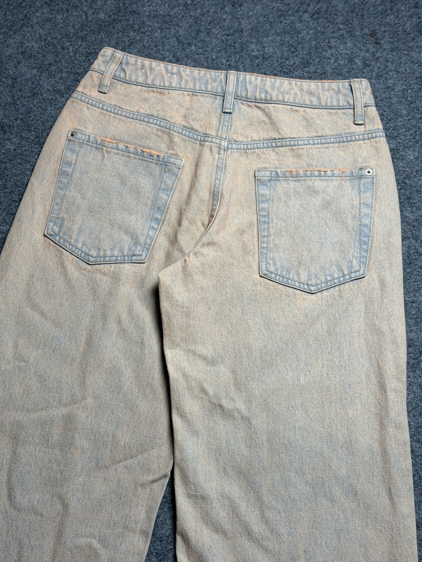 Mid-Waist Dirty Baggy Jeans