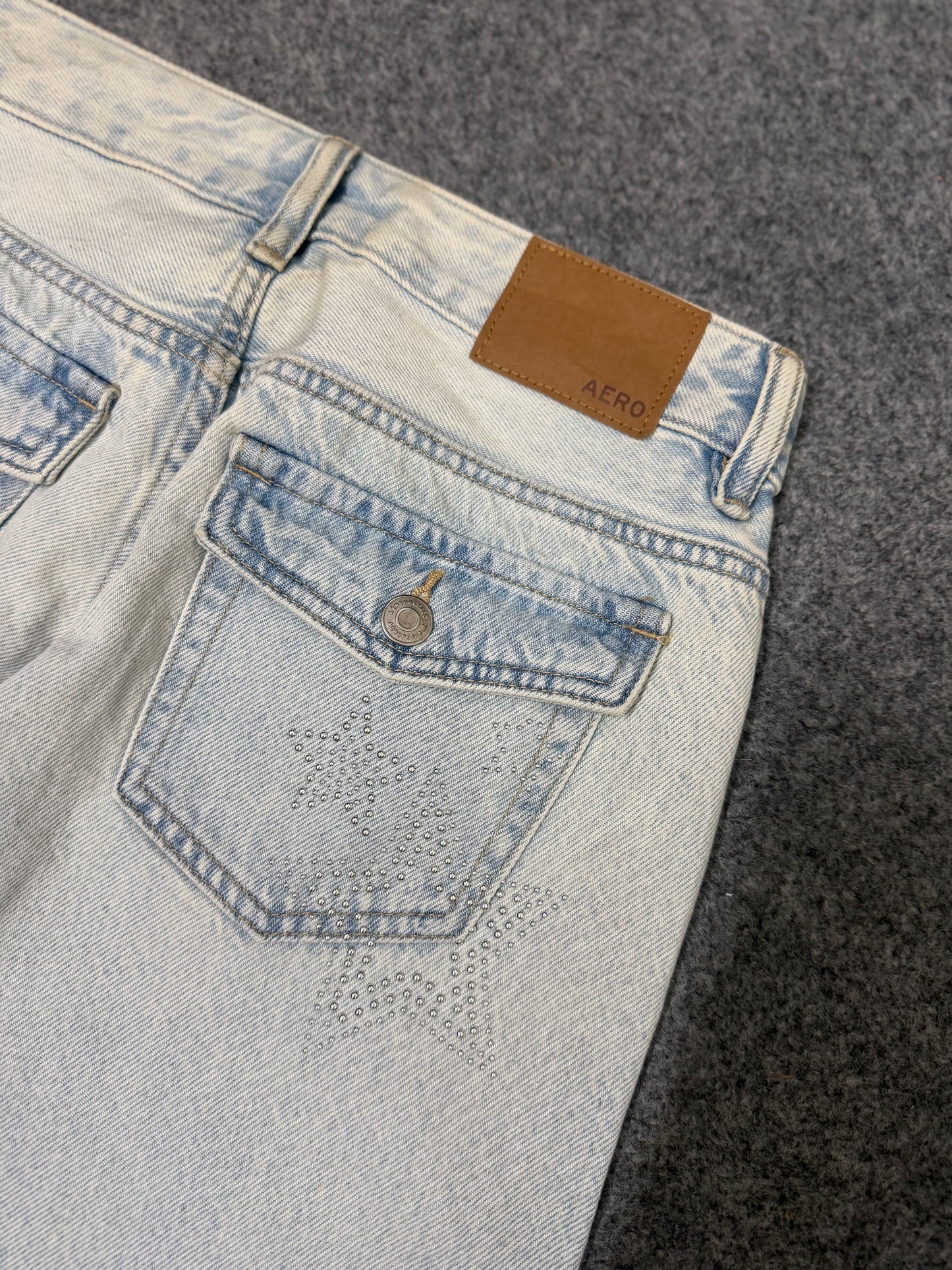 Aeropostale Low-Rise Baggy Wide Leg Star Pocket Jean