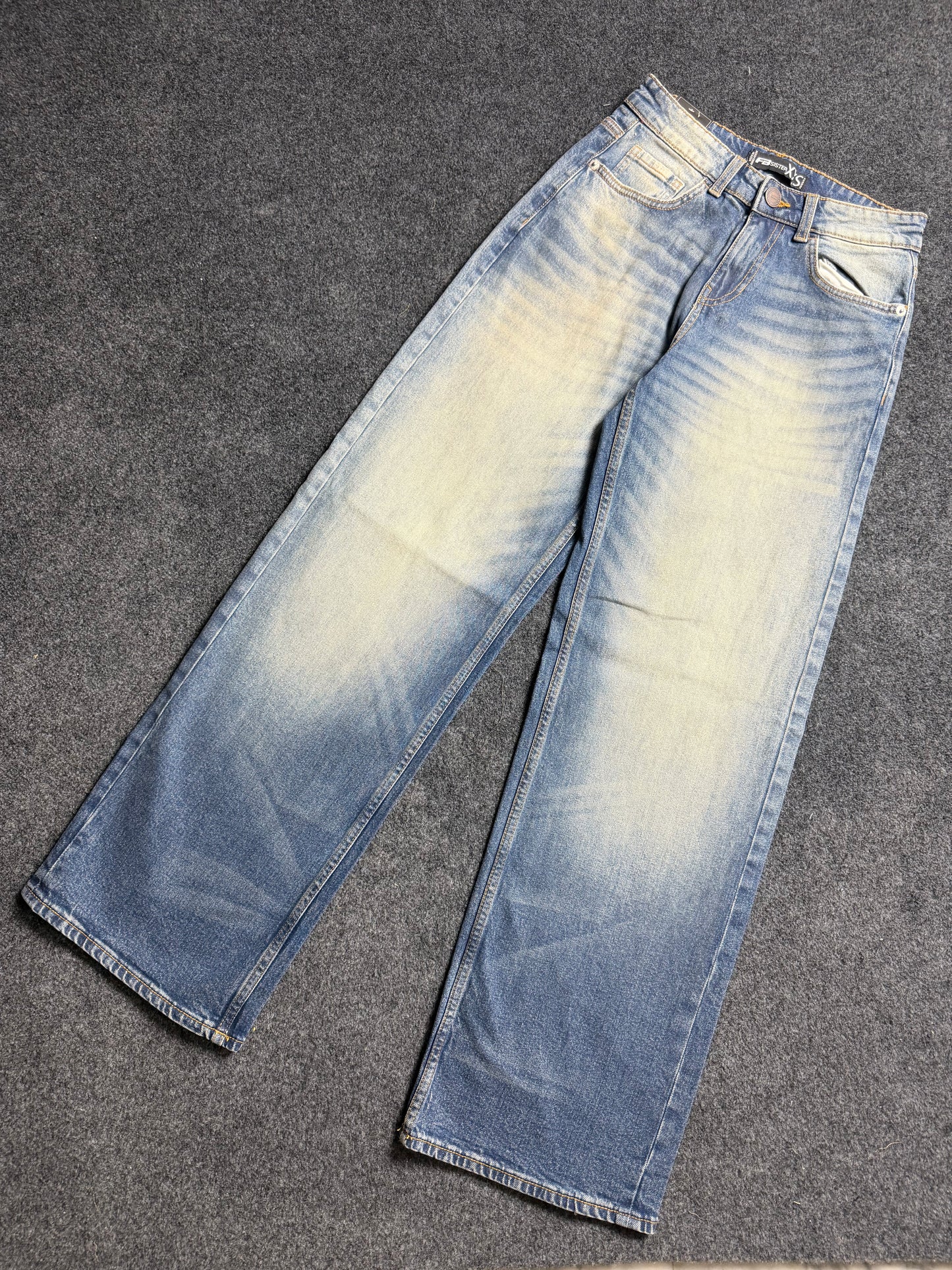 FB SISTER UNISEX BAGGY JEANS