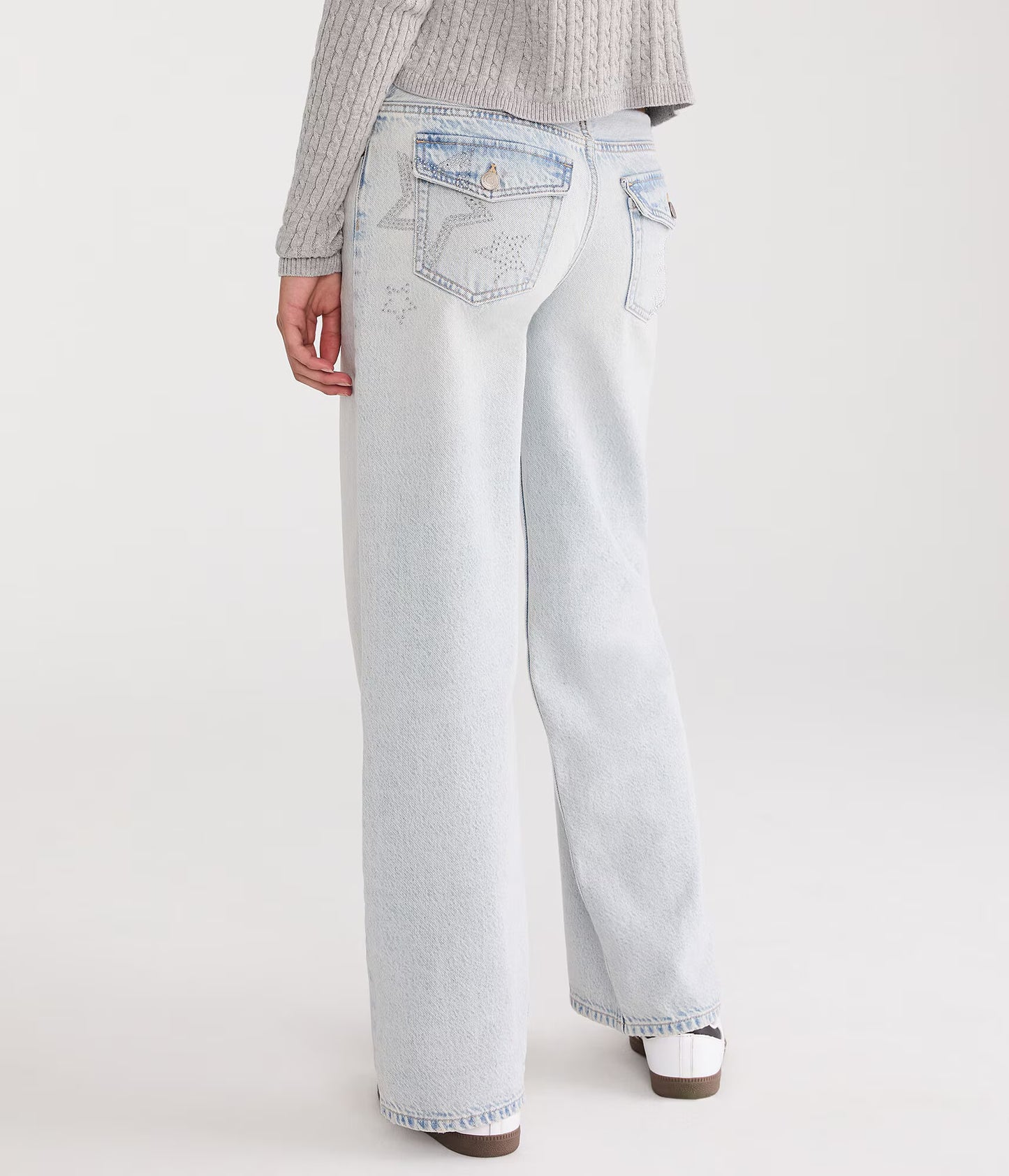 Aeropostale Low-Rise Baggy Wide Leg Star Pocket Jean